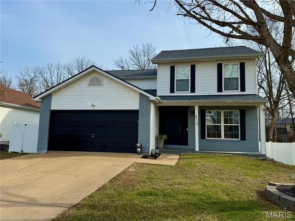 912 Parc Central Drive, Festus, MO 63028