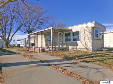 2409 Arapahoe Trail, Beatrice, NE 68310