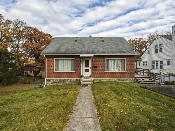 113 Granville Ave., BECKLEY, WV 25801