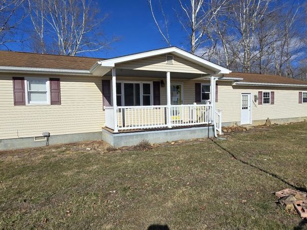 14167 Pocahontas Trl, White Sulphur Springs, WV 24986