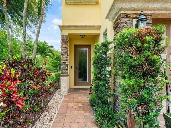 15820 Binks Pointe Terrace, Wellington, FL 33414