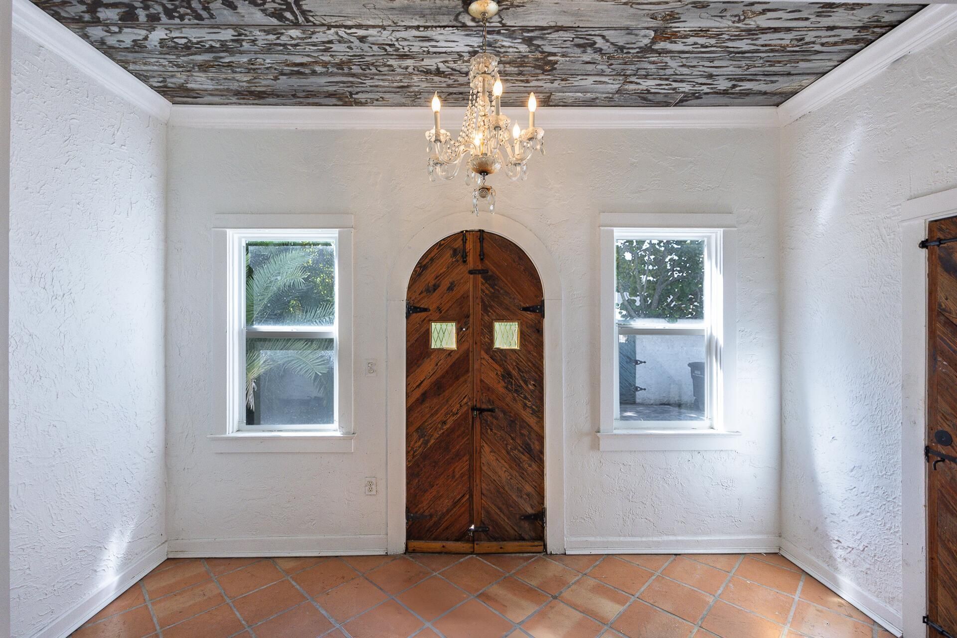 717 Forest Hill Boulevard, West Palm Beach, FL 33405 Photo