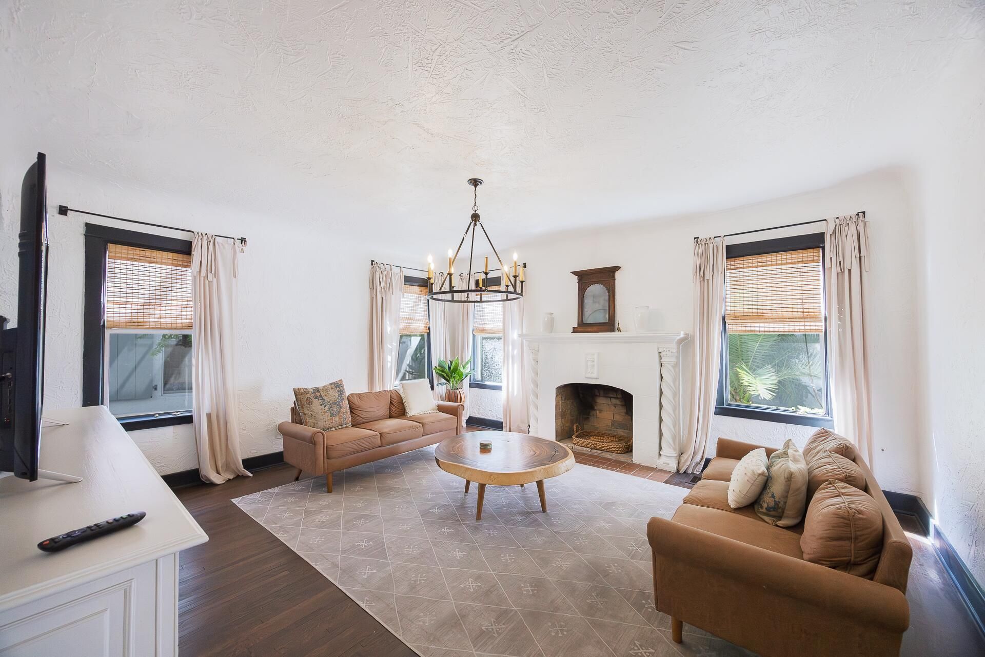 717 Forest Hill Boulevard, West Palm Beach, FL 33405 Photo