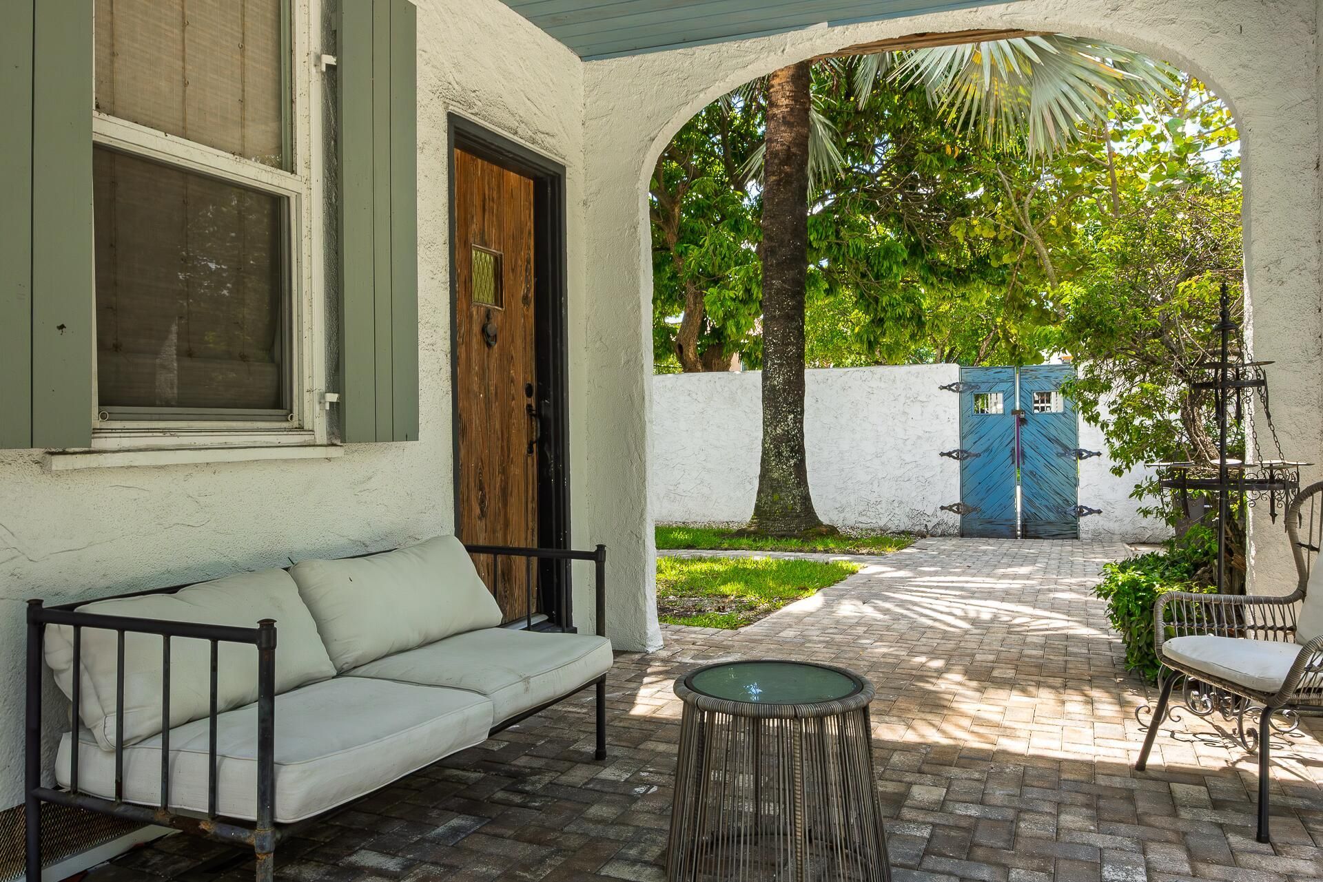 717 Forest Hill Boulevard, West Palm Beach, FL 33405 Photo