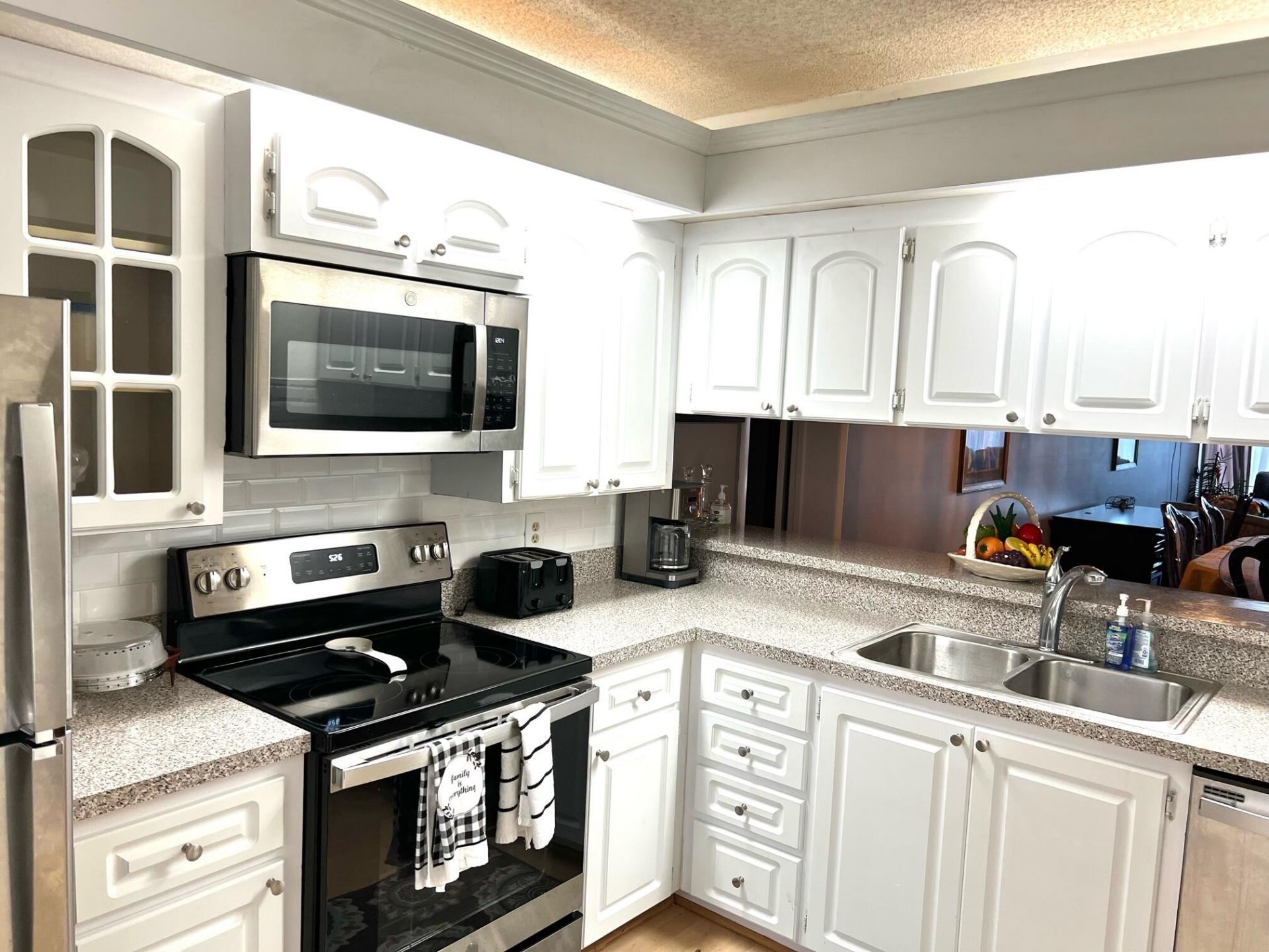 3500 Whitehall Drive N, Unit 202, West Palm Beach, FL 33401 Photo