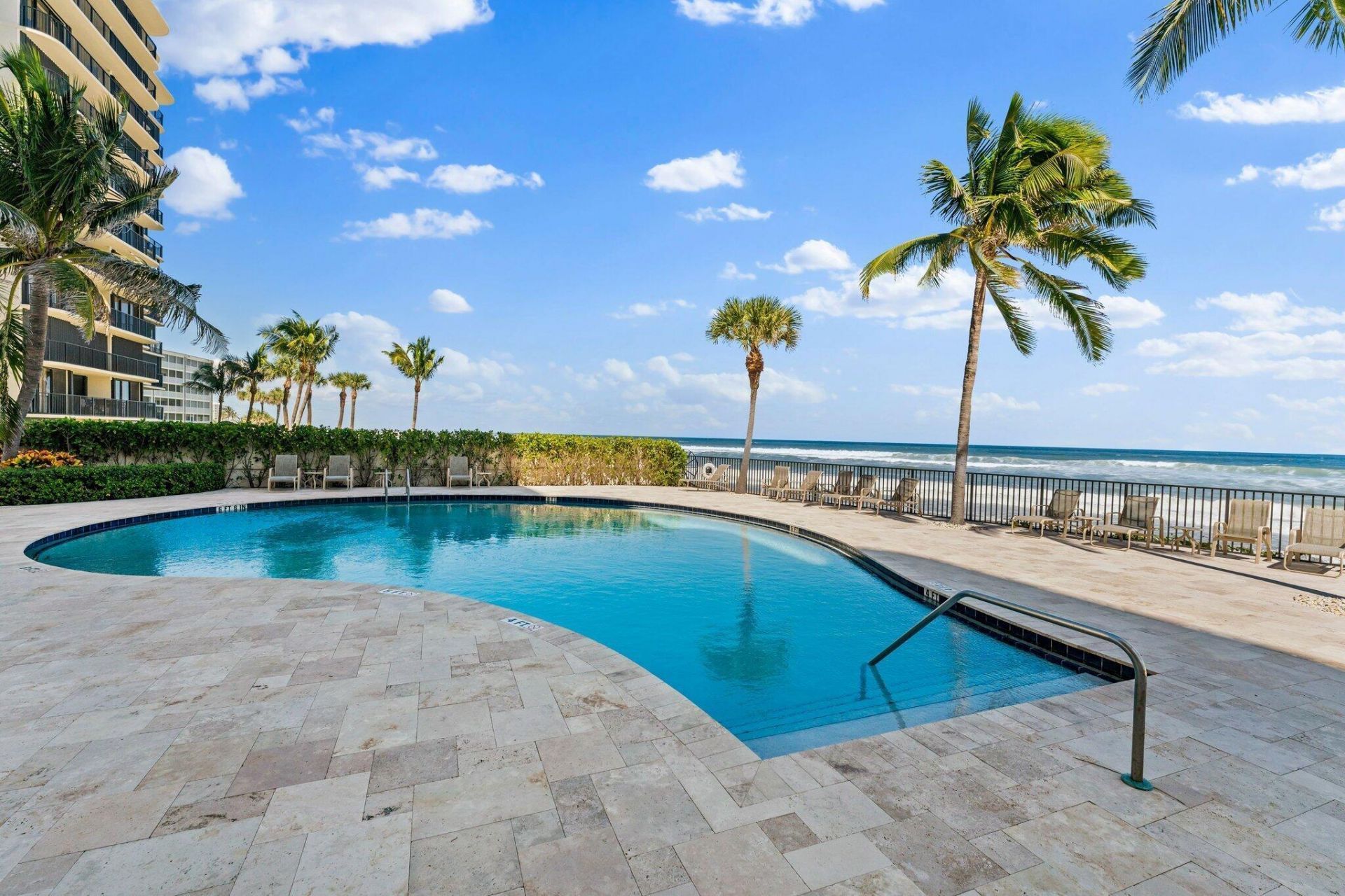 100 Beach Road, Unit 903, Tequesta, FL 33469 Photo