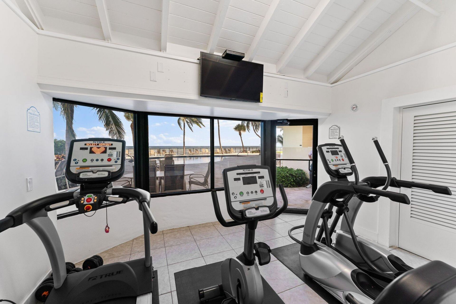 100 Beach Road, Unit 903, Tequesta, FL 33469 Photo