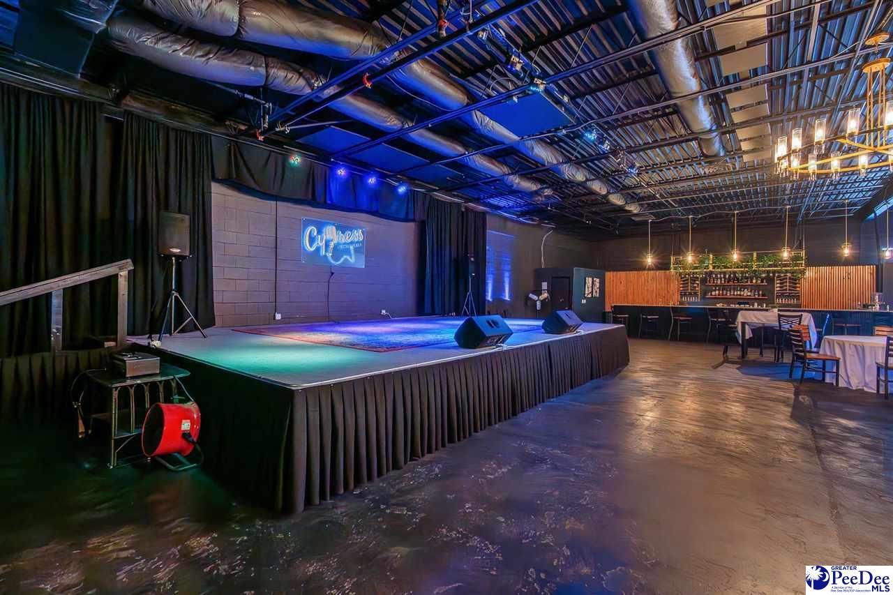 1 Village Park Photo 29