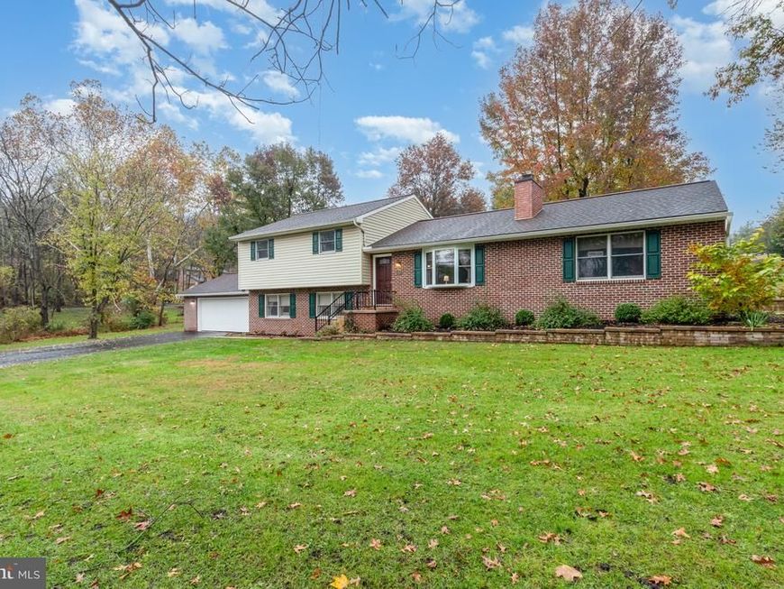 6825 Glatfelters Station Road, Seven Valleys, PA 17360 Main Photo