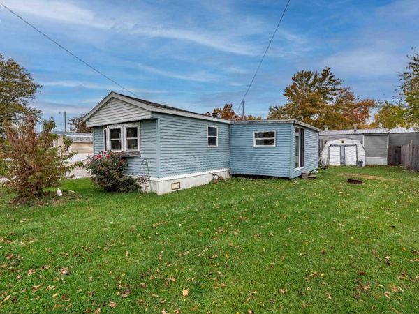 265 S Meachem Road, Unit 3, Port Clinton, OH 43452