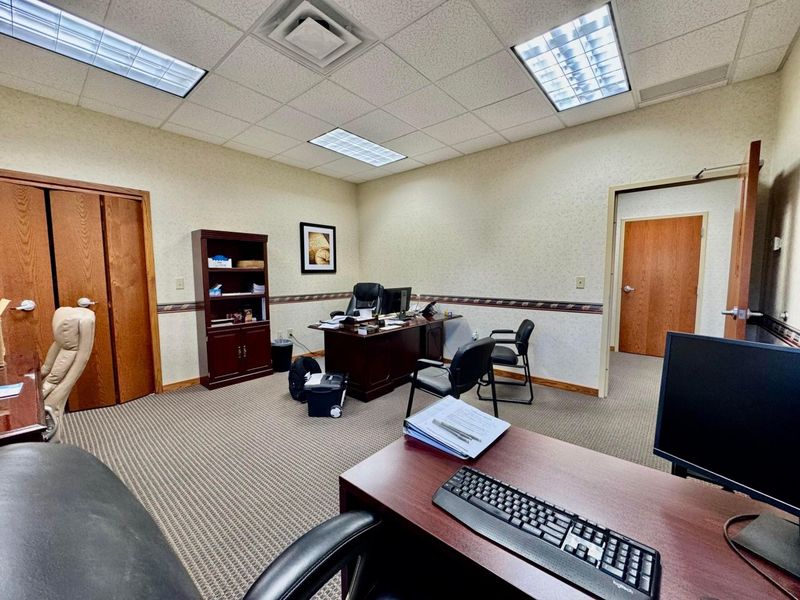 5004 Hoover Road, Grove City, OH 43123 Photo 12