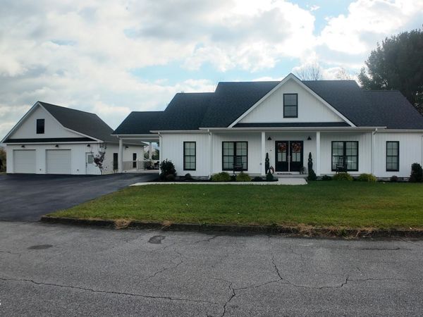 210 Lakeview Estates Drive, Bristol, TN 37620