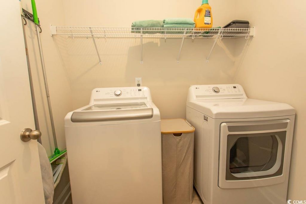 435 Rollins Dr. Photo 11