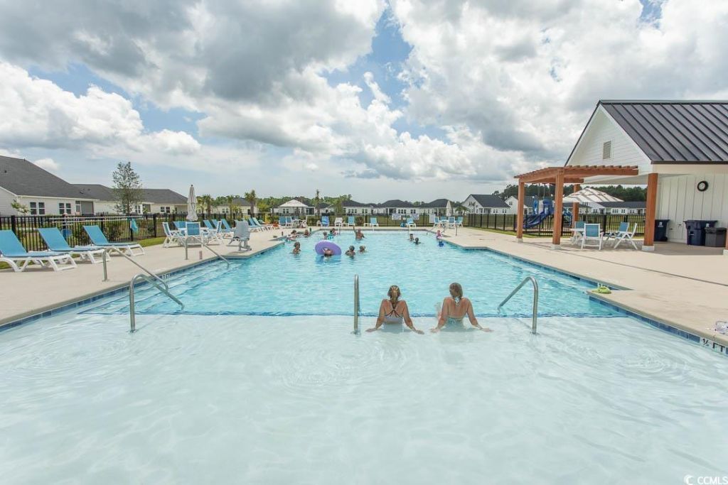 435 Rollins Dr. Photo 22