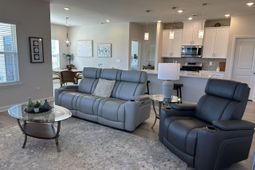 435 Rollins Dr. photo 4