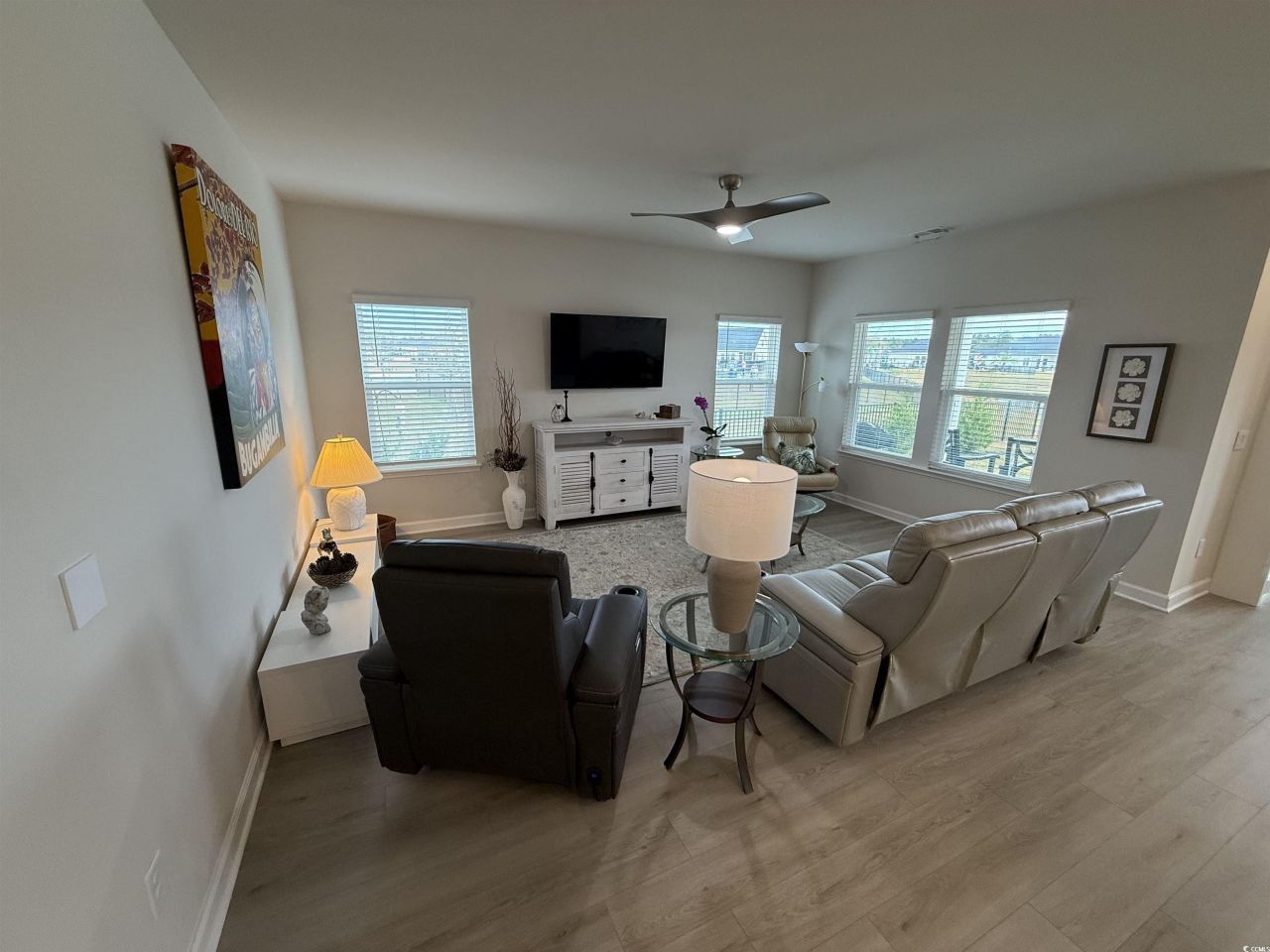 435 Rollins Dr. Photo 4