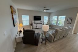 435 Rollins Dr. photo 4