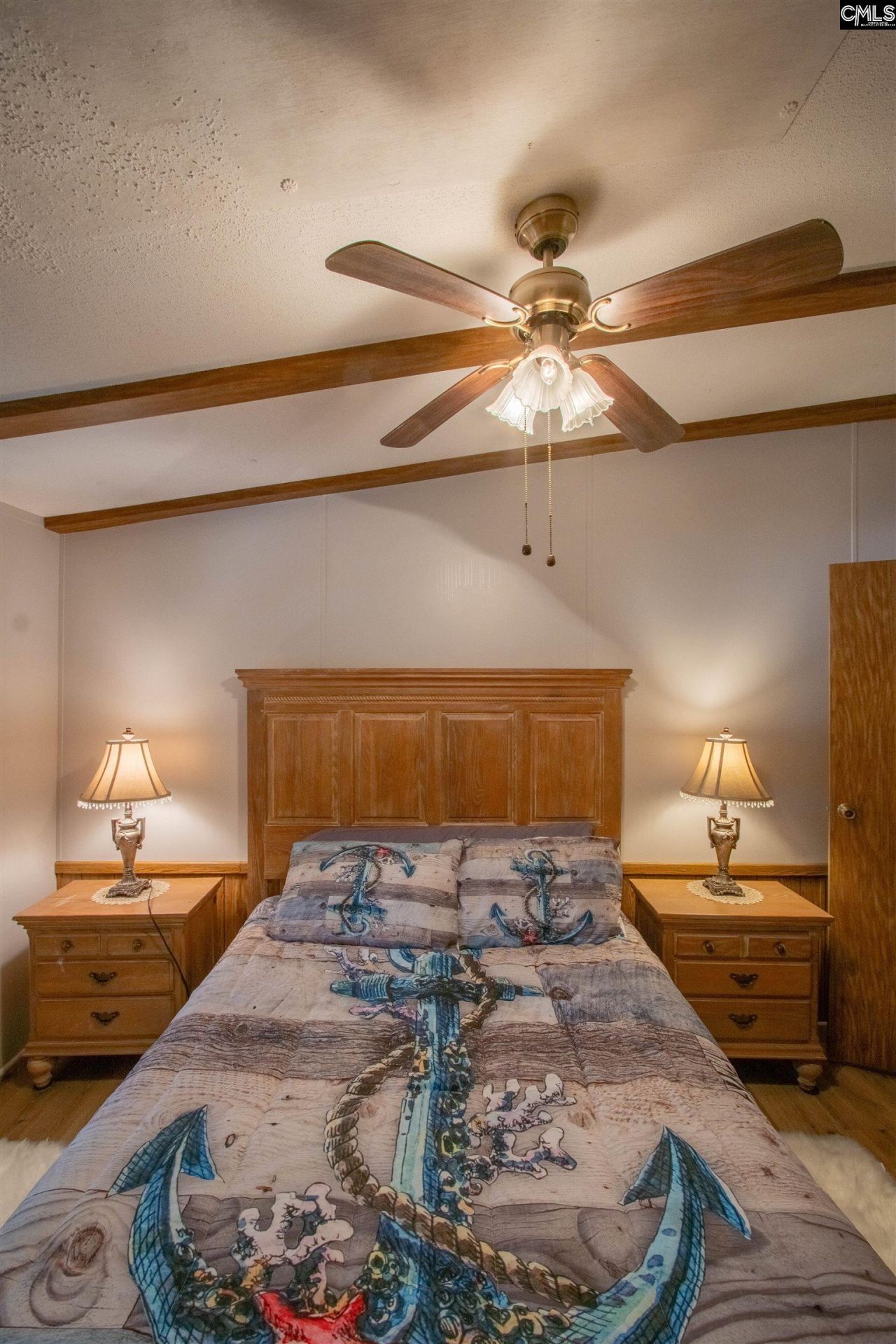 938 Blacksgate Road E Photo 20