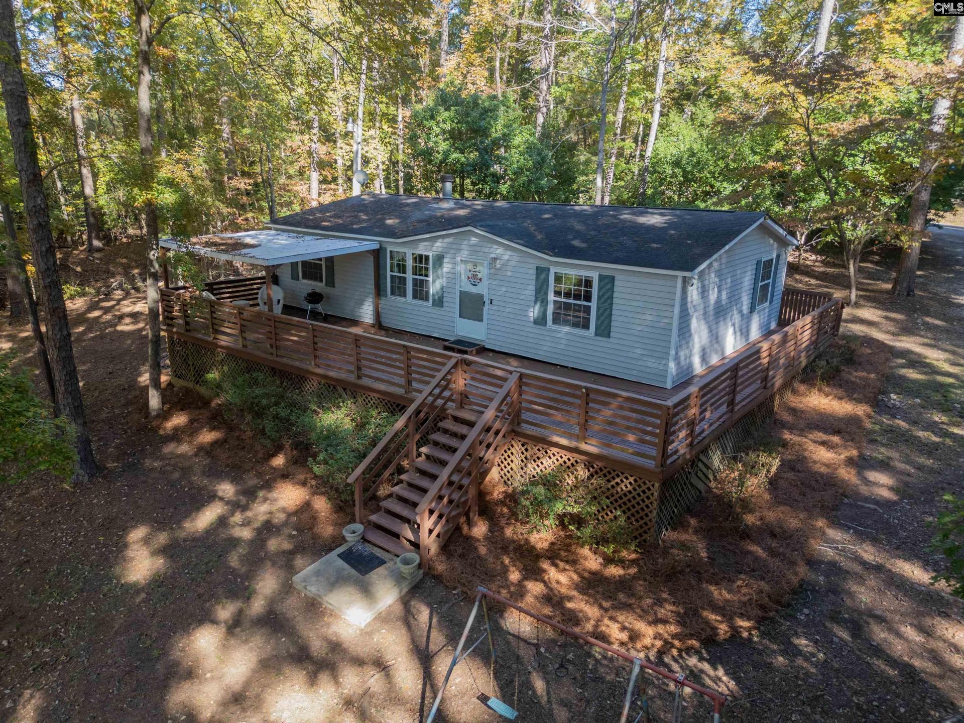938 Blacksgate Road E Photo 5
