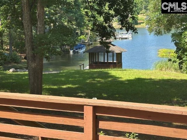 938 Blacksgate Road E Photo 7