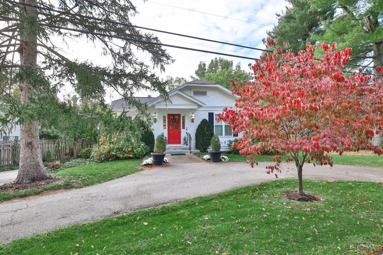 8815 Old Indian Hill Road, Indian Hill, OH 45243 Main Photo