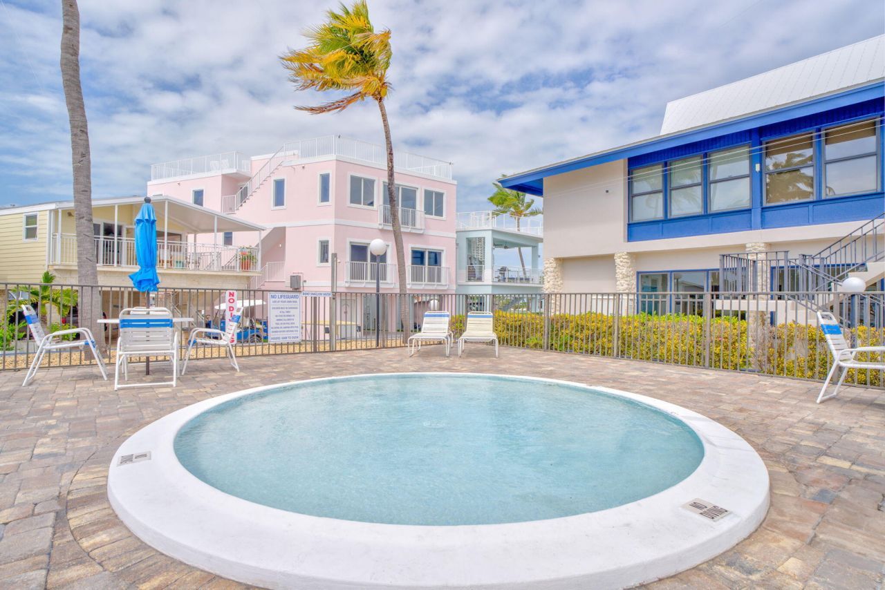 65821 Overseas Highway, Unit 409, Layton, FL 33001 Photo