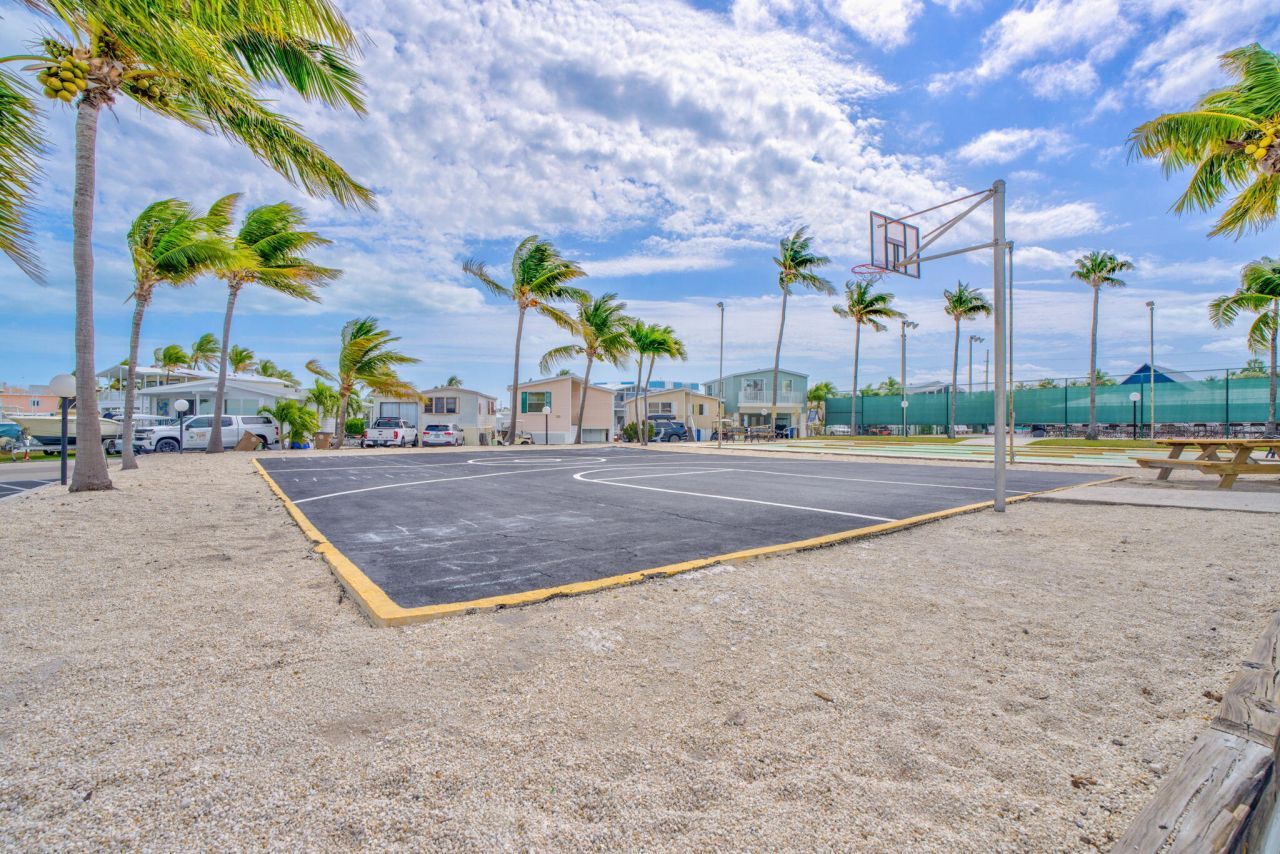 65821 Overseas Highway, Unit 409, Layton, FL 33001 Photo