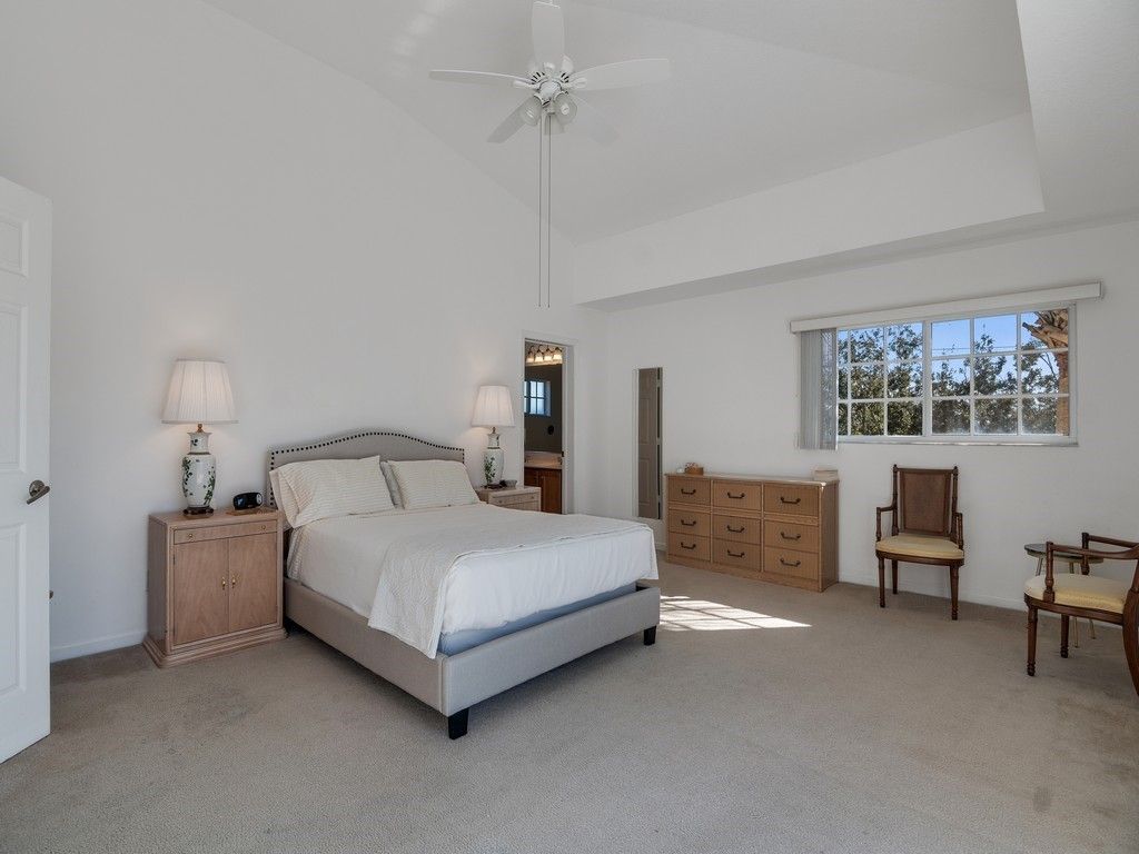 520 7th Square, Unit 201, Vero Beach, FL 32962 Photo