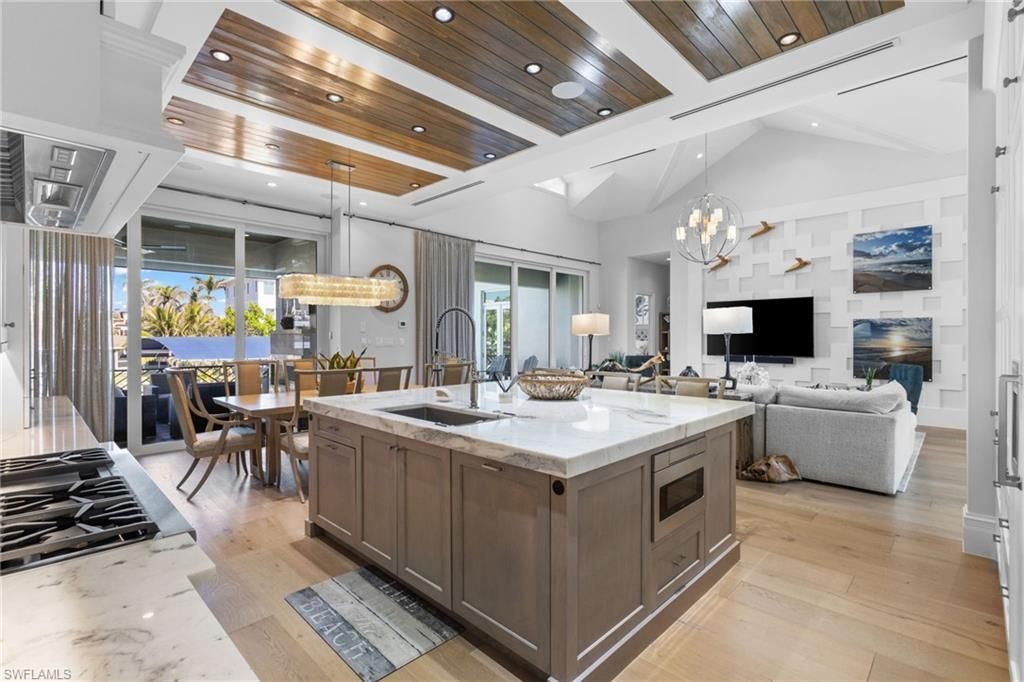 103 Bayview Ave, Naples, FL 34108 Photo