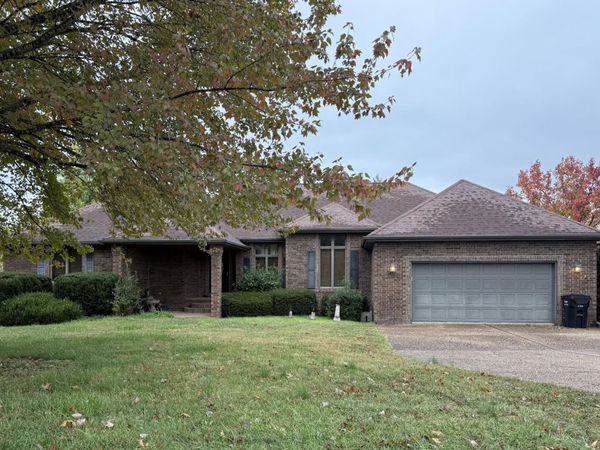 201 W River Bluff Drive, Ozark, MO 65721