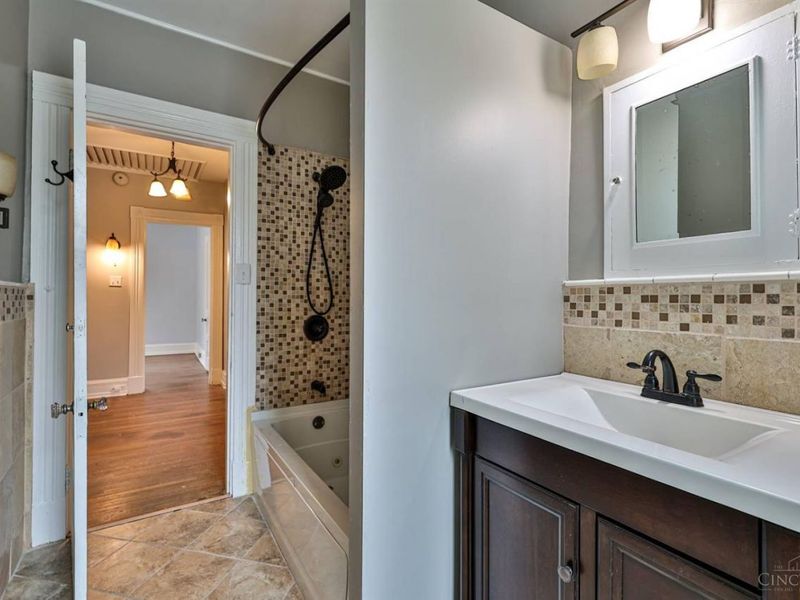 269 Compton Road, Wyoming, OH 45215 Photo 40