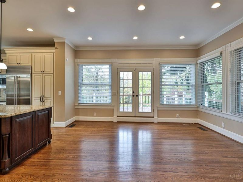 269 Compton Road, Wyoming, OH 45215 Photo 9