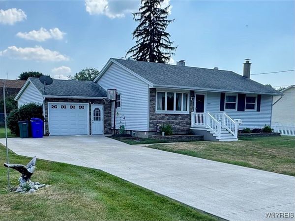 6160 Karen Avenue, Newfane, NY 14108