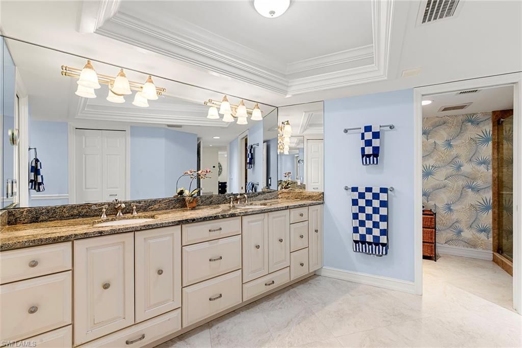 2398 Gulf Shore Blvd N, Unit 101, Naples, FL 34103 Photo