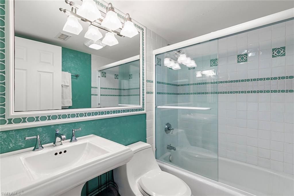 2398 Gulf Shore Blvd N, Unit 101, Naples, FL 34103 Photo