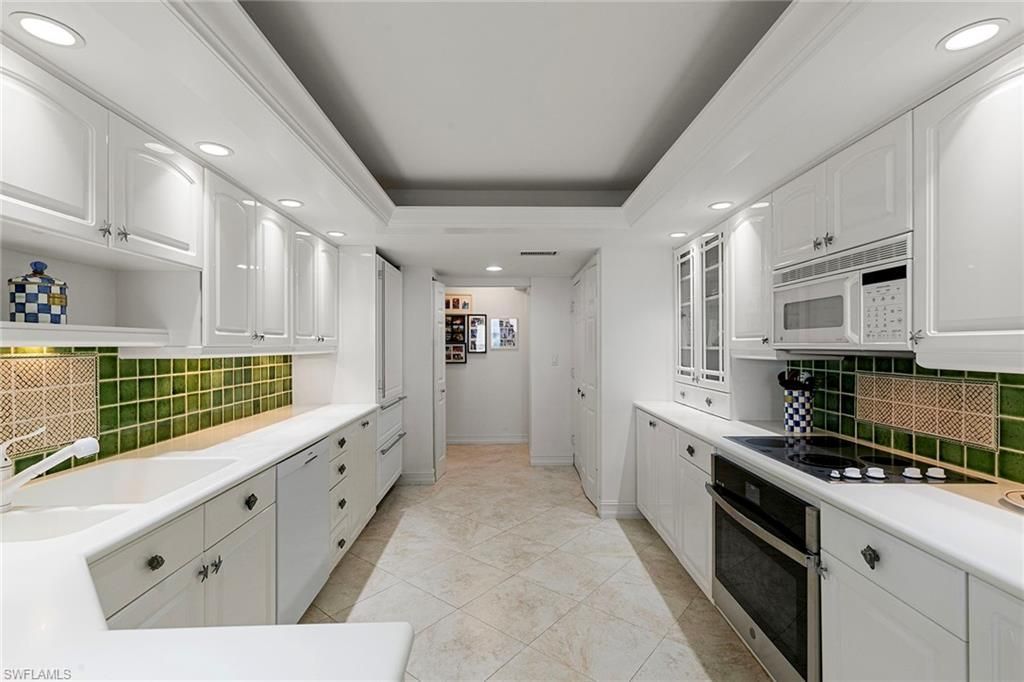 2398 Gulf Shore Blvd N, Unit 101, Naples, FL 34103 Photo