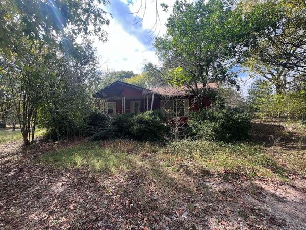 1315 N Kemp Avenue, Tishomingo, OK 73460