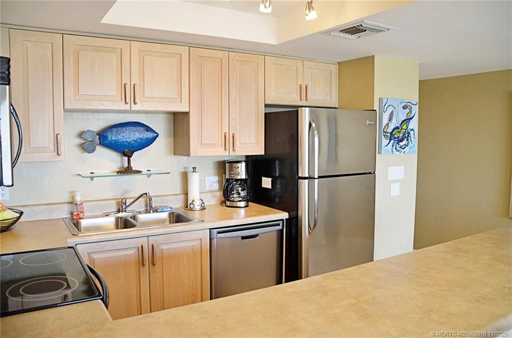 379 NE Tradewind Lane, Unit 1104, Stuart, FL 34996 Photo