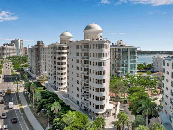 128 GOLDEN GATE POINT, Unit 301B, SARASOTA, FL 34236