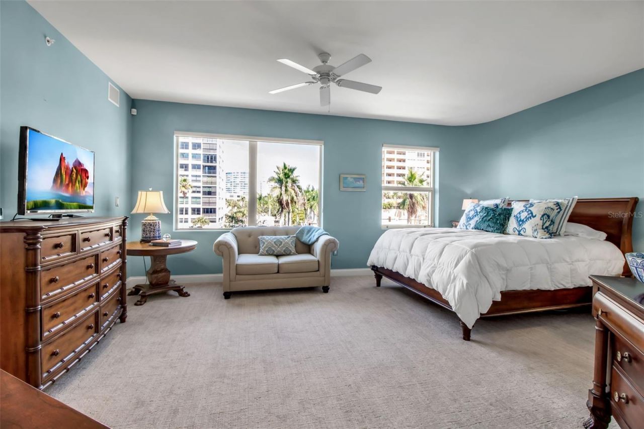 128 Golden Gate Point, Unit 301B, Sarasota, FL 34236 Photo