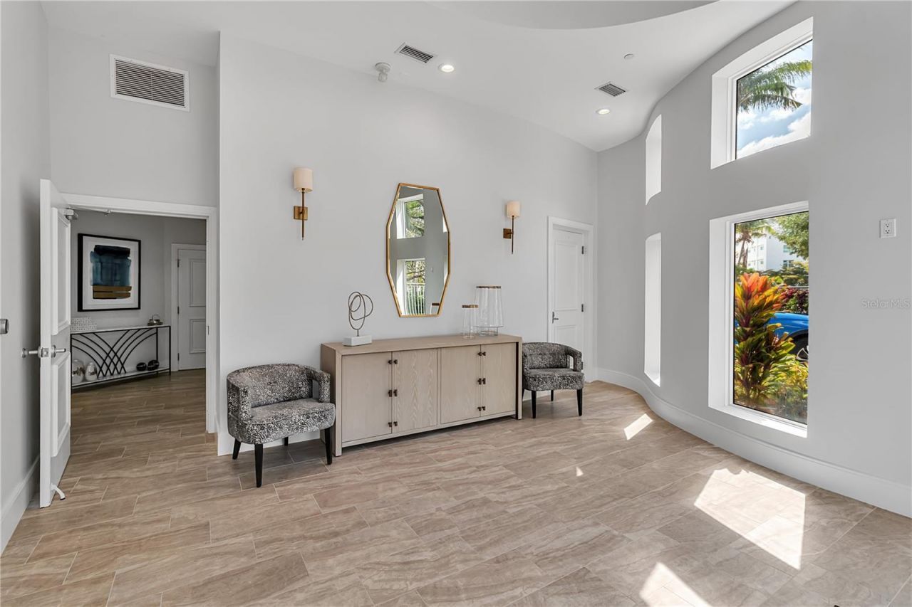 128 Golden Gate Point, Unit 301B, Sarasota, FL 34236 Photo