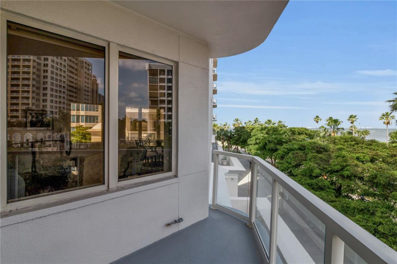 128 Golden Gate Point, Unit 301B, Sarasota, FL 34236 Photo