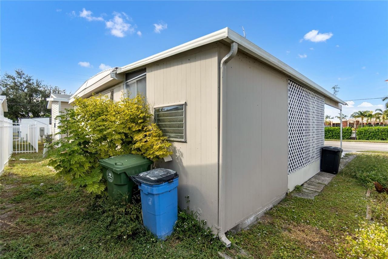 1709 W 21st Avenue W, Bradenton, FL 34205 Photo