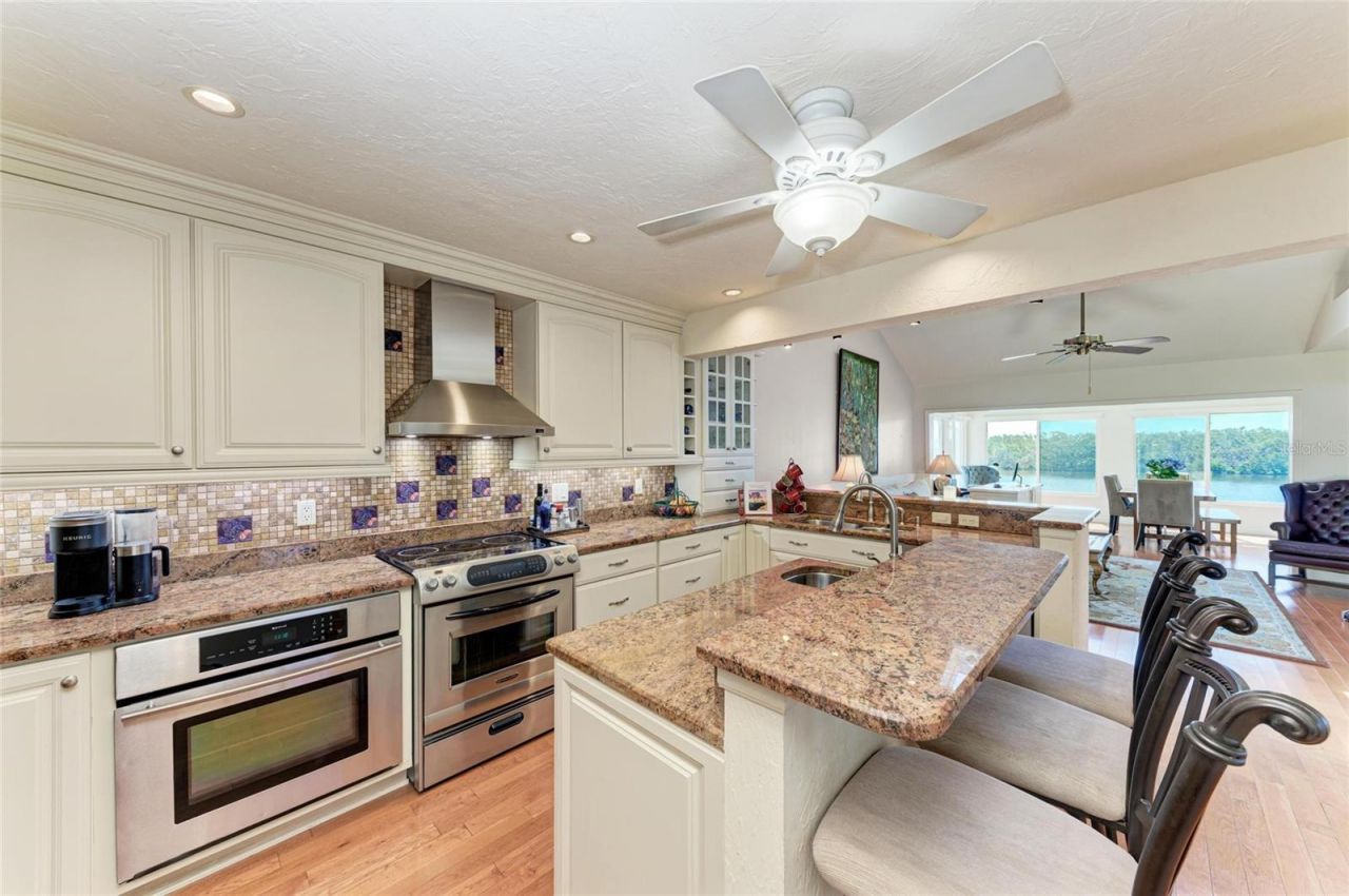 12 Tidy Island Boulevard, Bradenton, FL 34210 Photo