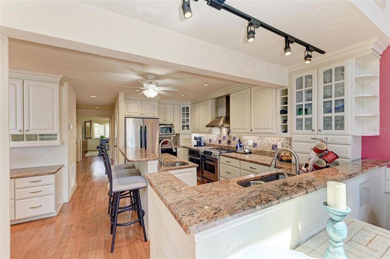 12 Tidy Island Boulevard, Bradenton, FL 34210 Photo