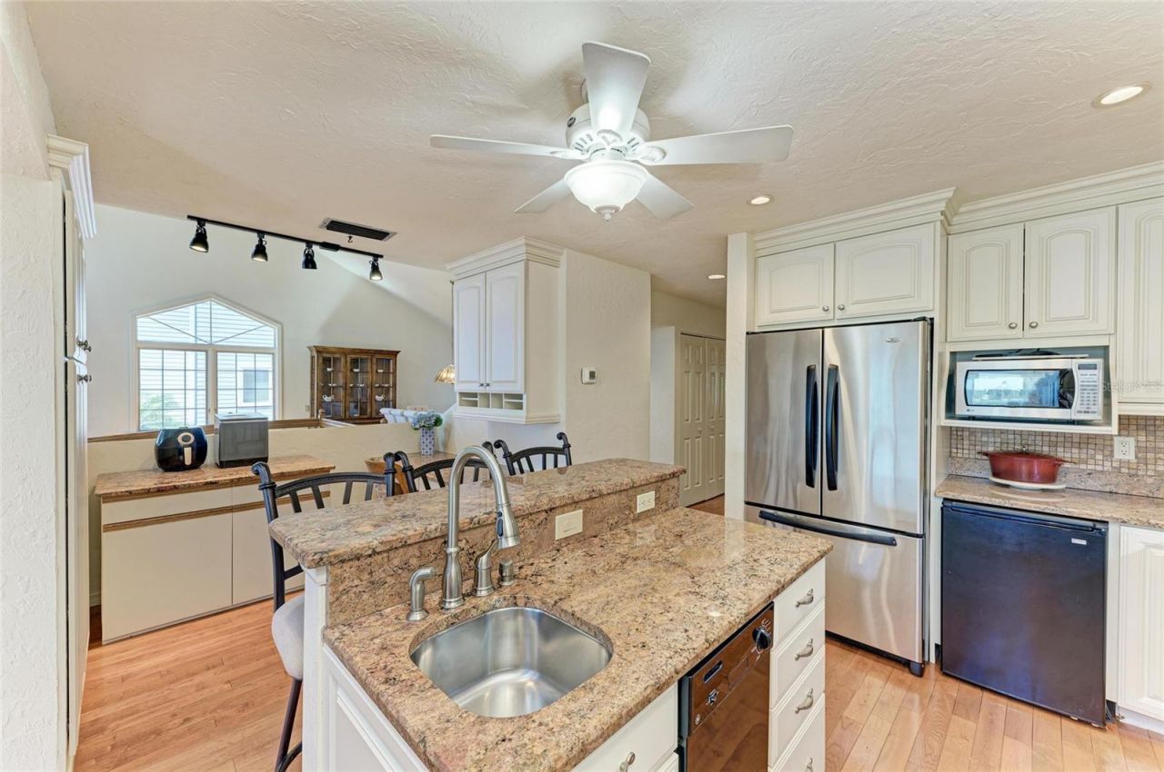 12 Tidy Island Boulevard, Bradenton, FL 34210 Photo