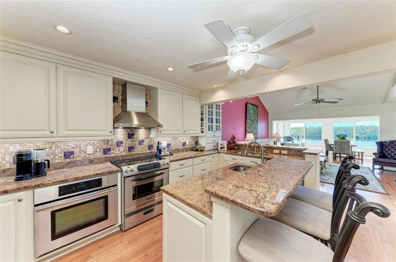 12 Tidy Island Boulevard, Bradenton, FL 34210 Photo