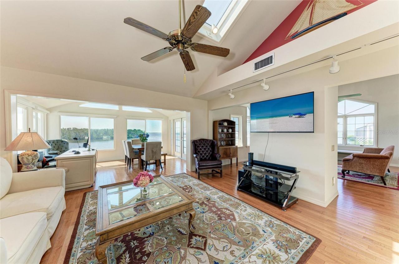 12 Tidy Island Boulevard, Bradenton, FL 34210 Photo