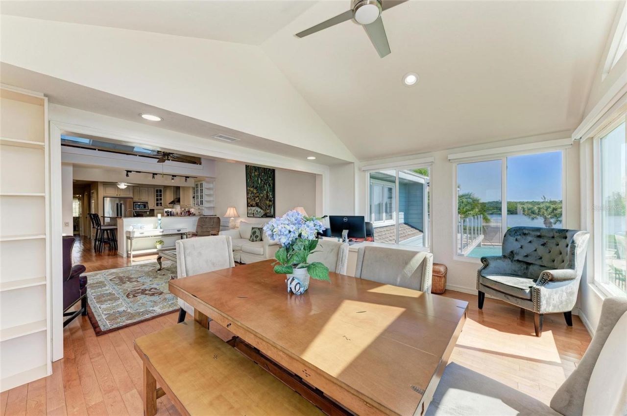 12 Tidy Island Boulevard, Bradenton, FL 34210 Photo