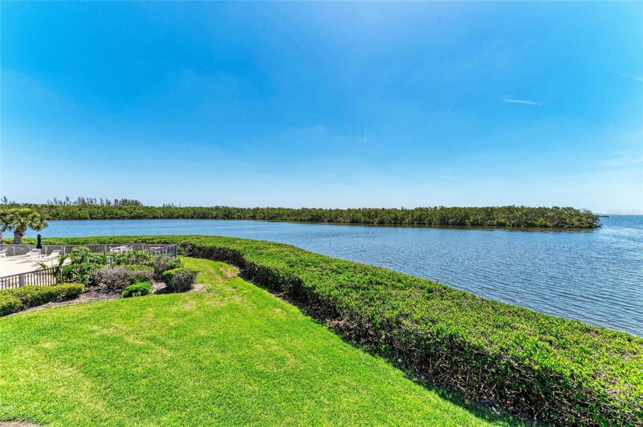 12 Tidy Island Boulevard, Bradenton, FL 34210 Photo